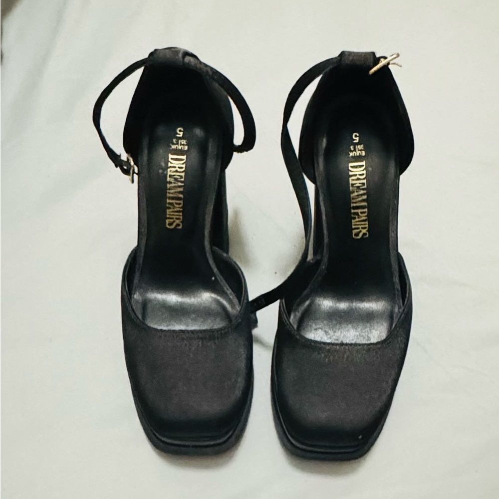 Dream Pairs Elegant Black Heels